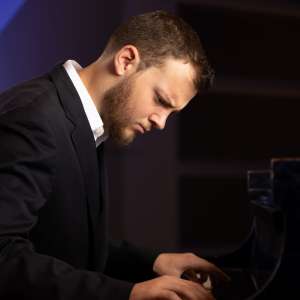 Nabil Hetman piano
