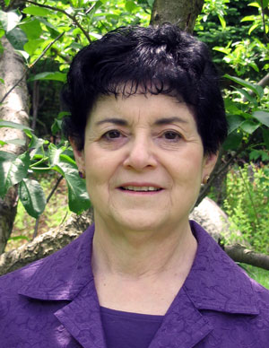 Photo of Julia Dutton