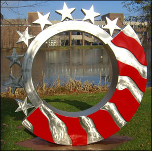 Rob Lorensons sculpture, Stars & Stripes.