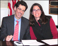 Rick and Jan Cohen signing the memorandum of understanding to create the endowed chair, December 14, 2006.