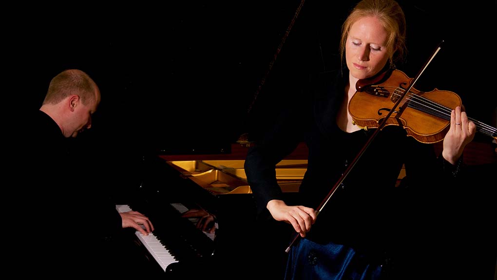 Steinberg Duo performs 3 concerts at the Redfern during the 2016-17 season.