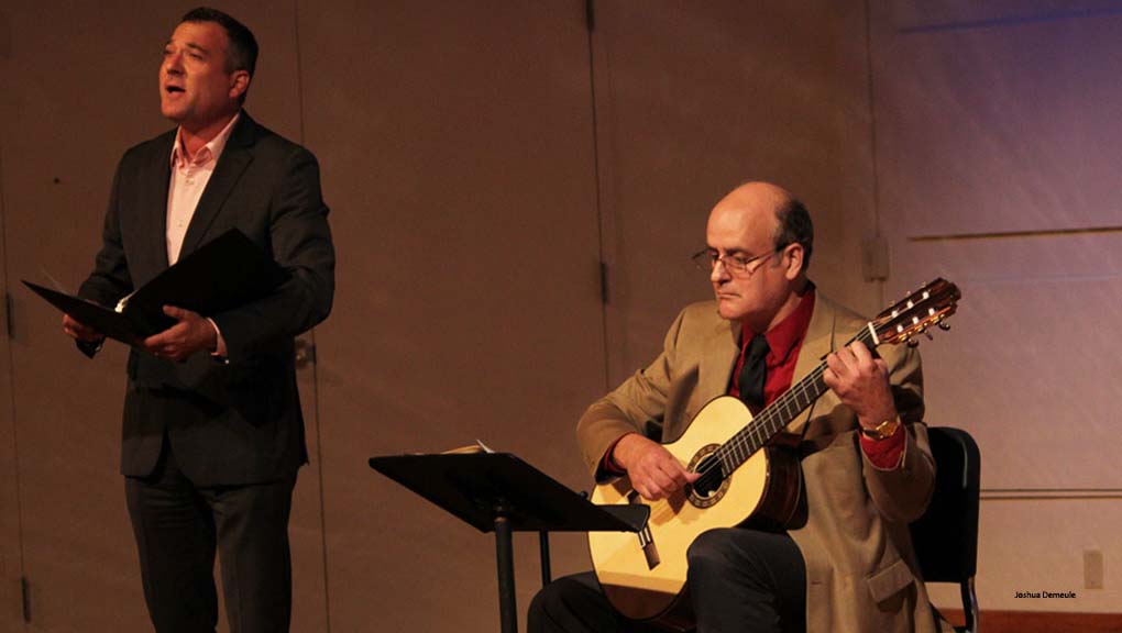 Jose Lezcano performs classical guitar and Latin American music.