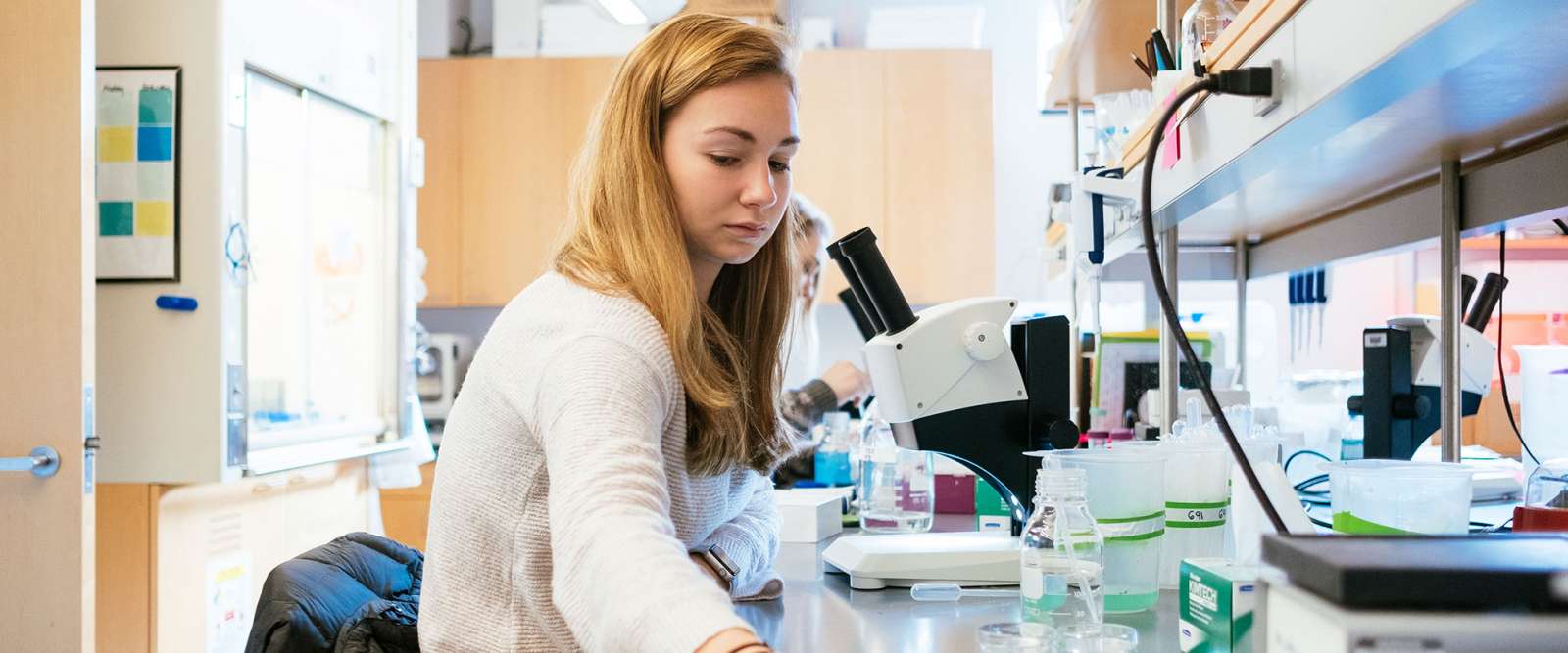 Undergraduate Biology Students Conduct Research Through NIH and NSF Grants