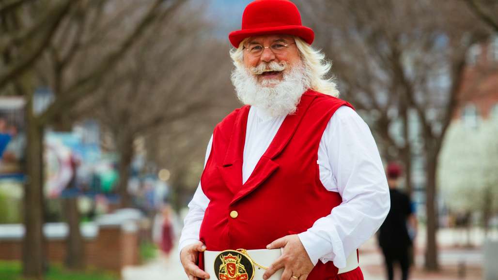 Dave Callender '02, aka Santa Claus