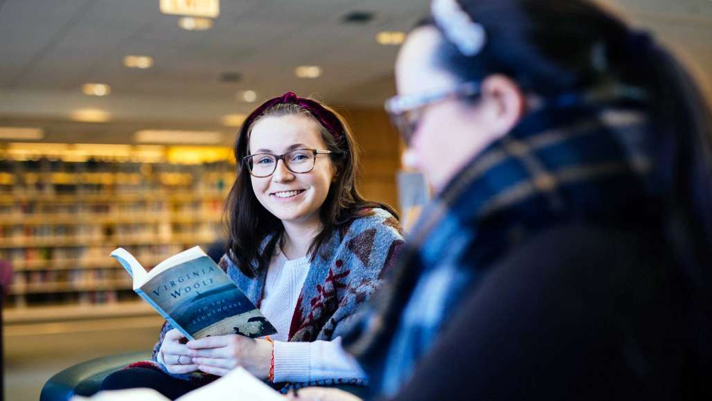 Students Reading in Mason Library