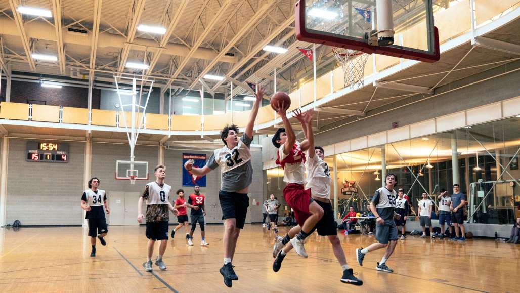 Students Make New Connections and Stay Fit with Intramural Sports