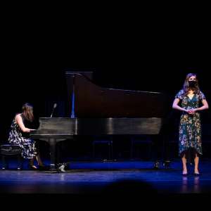 Alyssa Becker '22 and Kristen Becker '20 perform at the 2022 PRISM Showcase