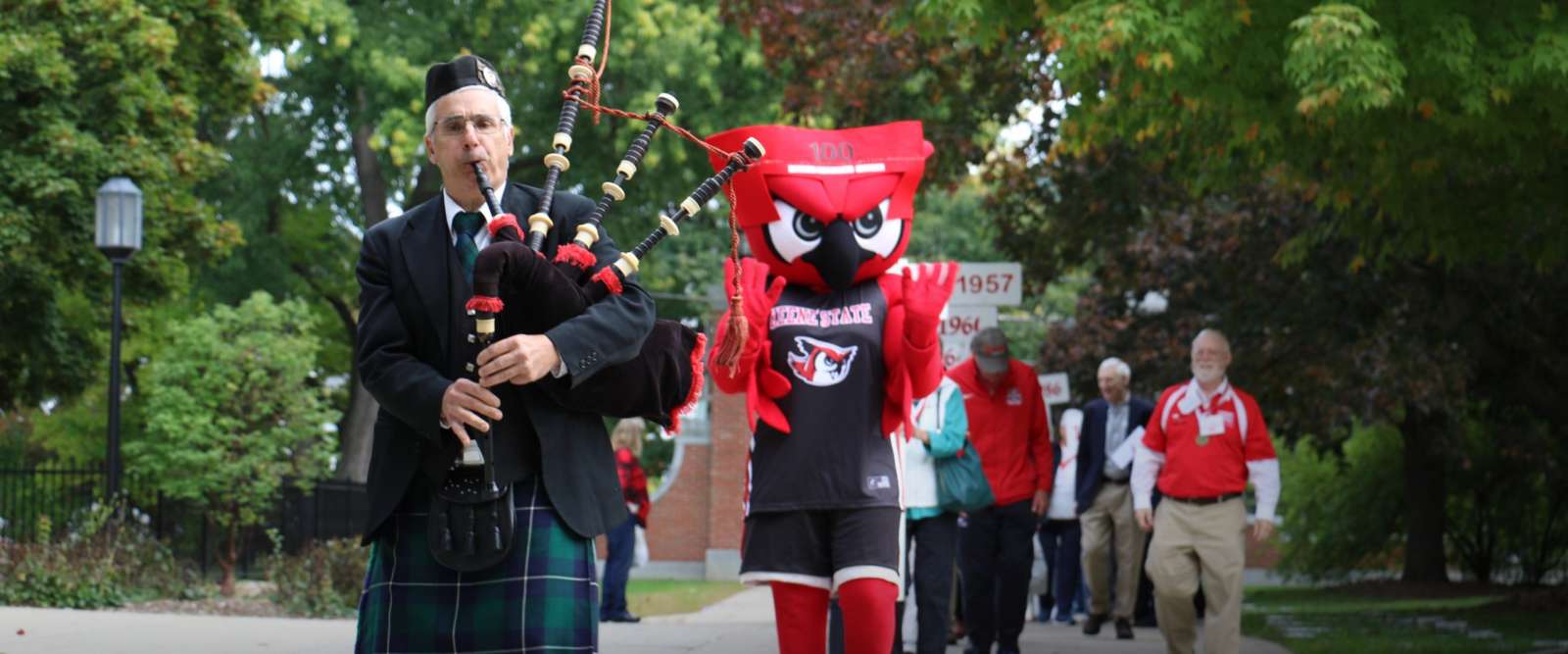 Homecoming: Hootie and Bagpipes