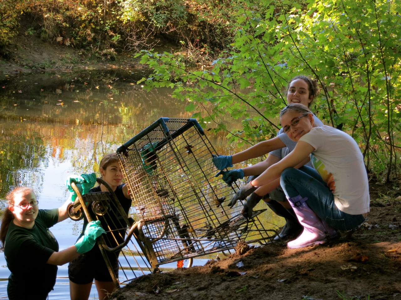 Community Service Day 2012. Photo by Anne Miller.